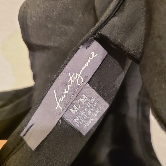 Black dress with pockets - Picture 6 of 7